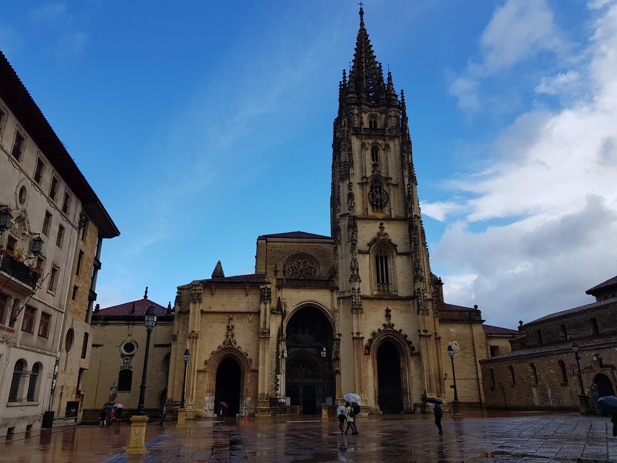 Hostal Foncalada Oviedo Kültér fotó
